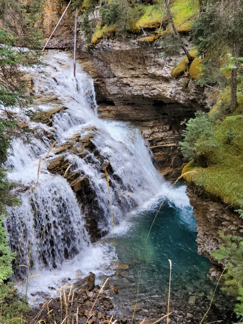 /photos/images/banff lower waterfall.jpg